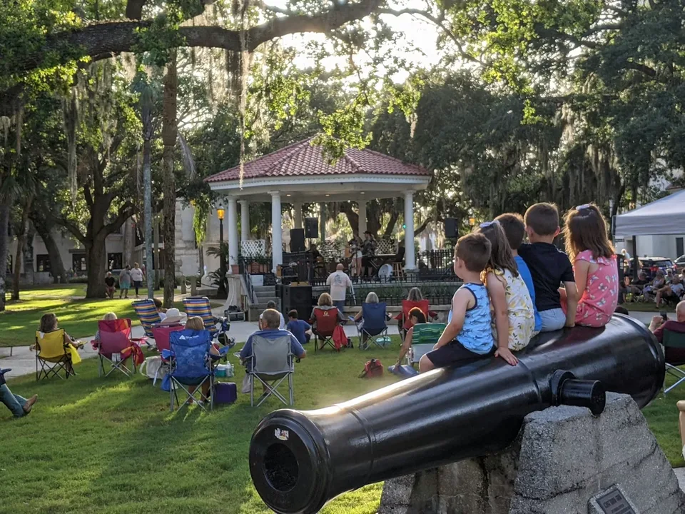 Concert in the Plaza Fills Downtown with Beautiful Sounds