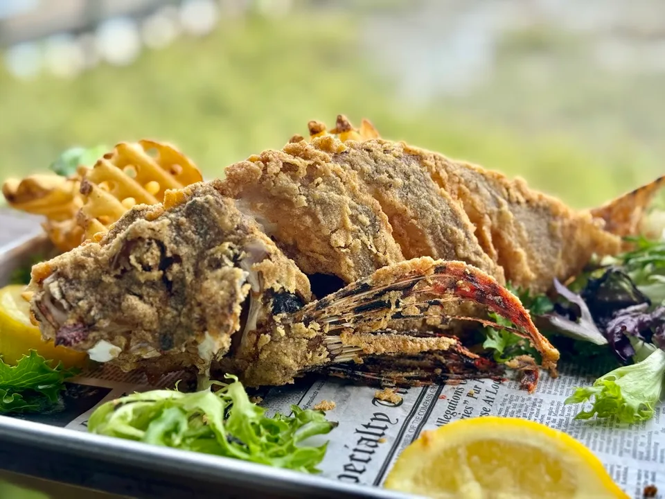 Grouper Shack Debuts in St. Augustine With Casual Seafood and Riverfront Views