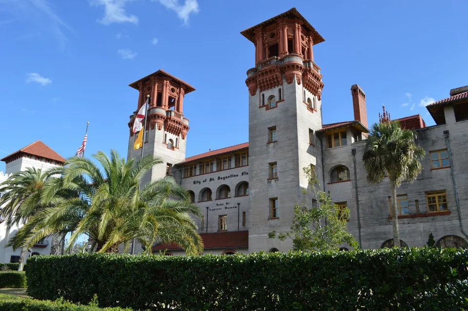 St. Augustine Commission Resists Activists’ Calls to Ban Horse-drawn Carriages, but Approves Reforms Amid Broader Overhaul of City’s Tour Vehicle Franchising Rules
